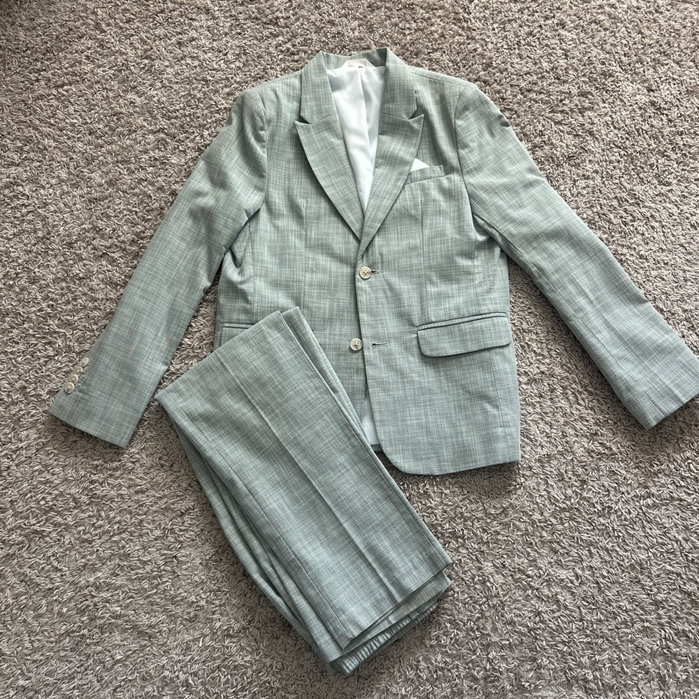 Cat & Jack Boy’s Light Gray Textured Suit Size 12